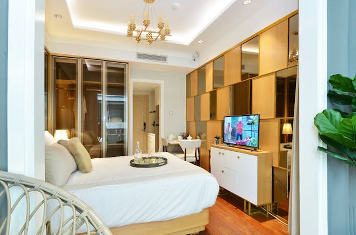 200+ Hotels & Resort