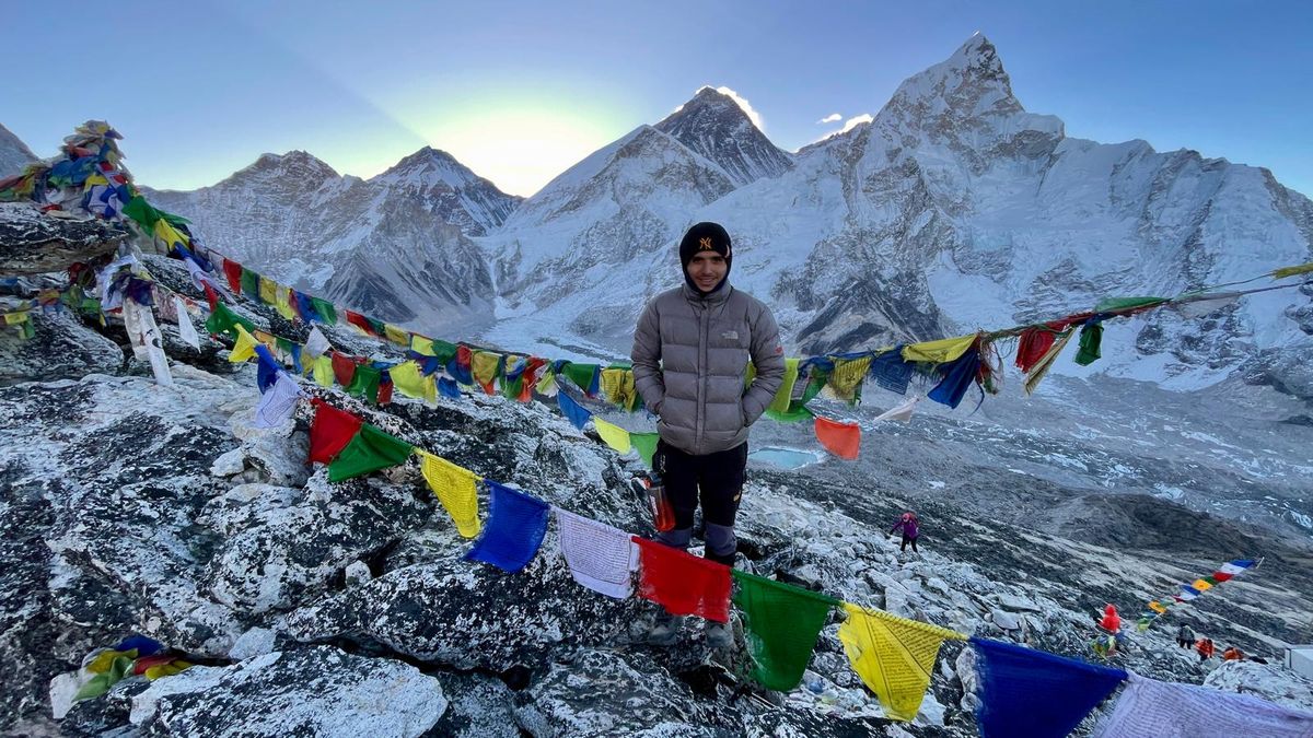 Everest Base Camp Trek Package: 14 Days Journey to the Foot of Mount Everest