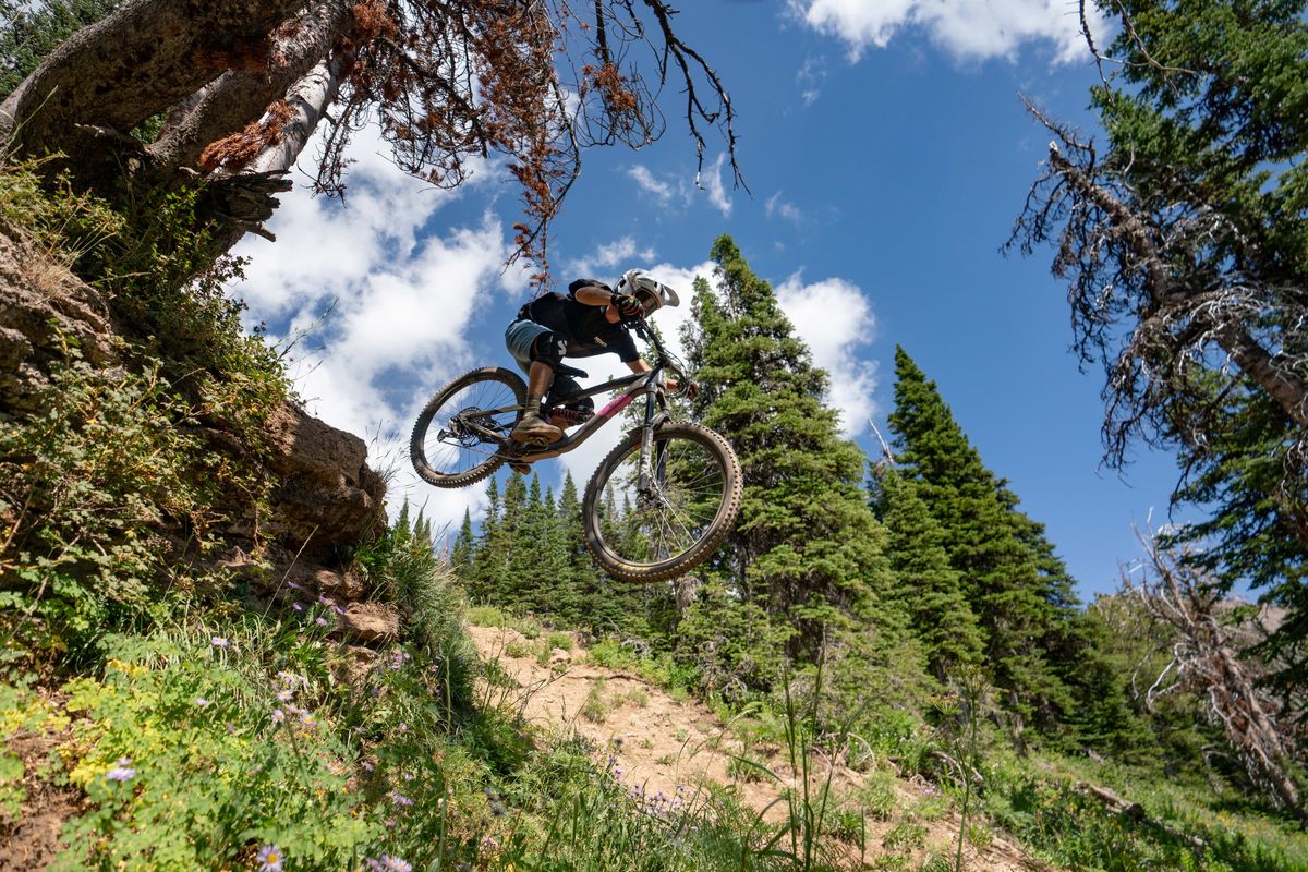 Tare Bhir Hilltop Cycling Tour: A Scenic Day Excursion Through Nepal's Hills and Countryside